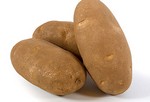 Картофель.
Картофель – это источник витамина С, В6, калия, марганца и волокон. Кроме того, это низкокалорийный продукт, свободный от жиров, холестерина и натрия. В вареном картофеле среднего размера (без гарнира) около 161 калорий. Перед приготовлением очистить картофель от кожуры.